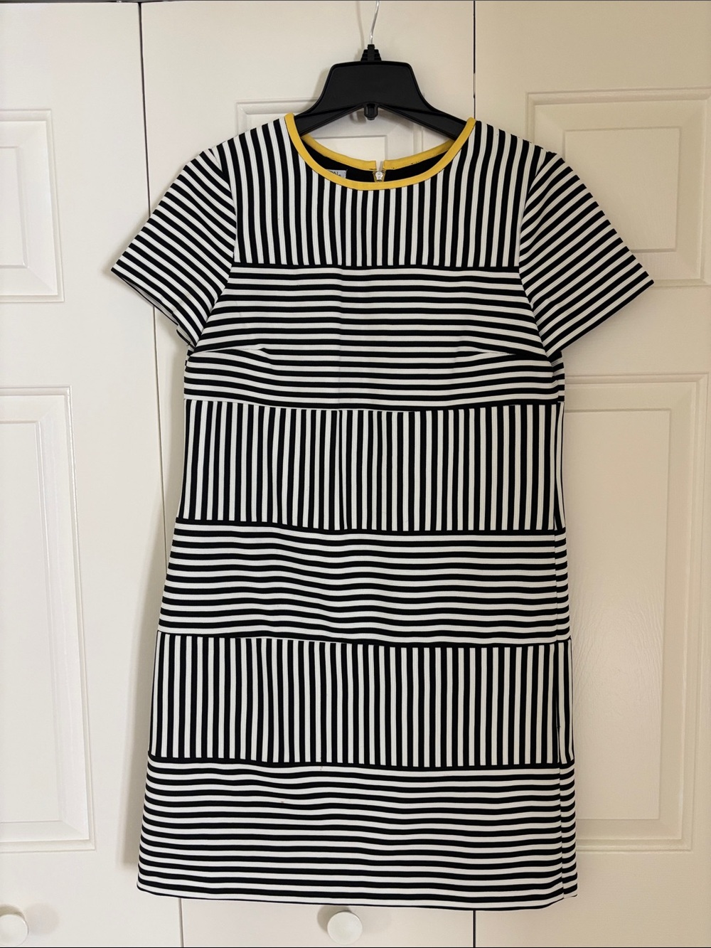 Maggy London Black/White Striped Short-Sleeve Dress with Yellow Trim zipper